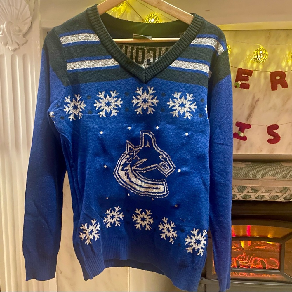 NHL Canucks Ugly Christmas 🎄 Sweater 💡 Lights Up